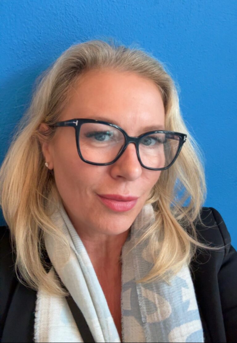 A photo of Abigail Farndon-Hall founder of Very Social
